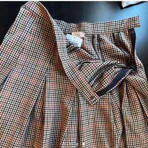 Brandy Melville pleated skirt! Yellow black red